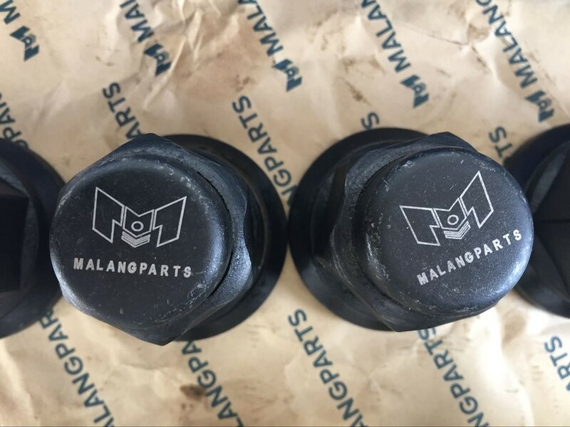 Колесный болт с гайкой закрытого типа от MalangParts